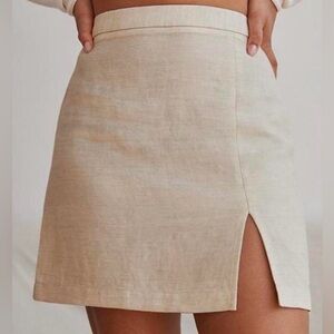 NWT Aritzia Wilfred Layover Linen Mini Skirt